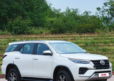 Fortuner Self Drive Car Chandigarh | Acme Self Drive Car